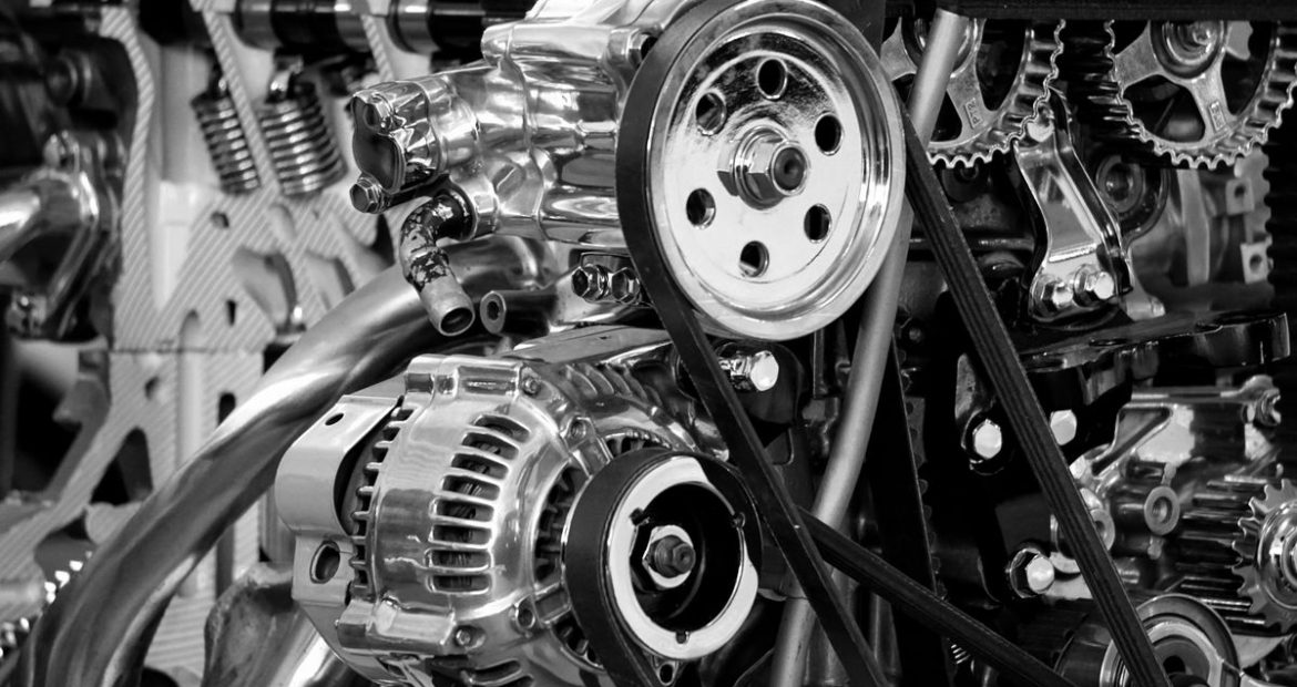 Detalhe do motor de um veículo para conferência de numeração