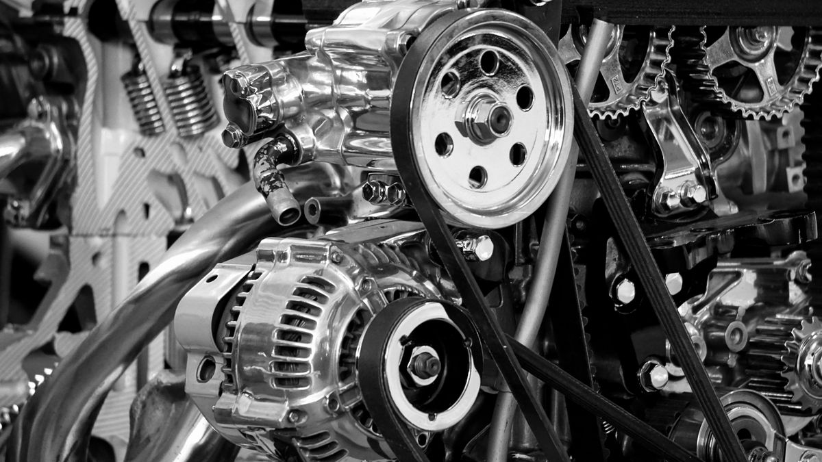 Detalhe do motor de um veículo para conferência de numeração